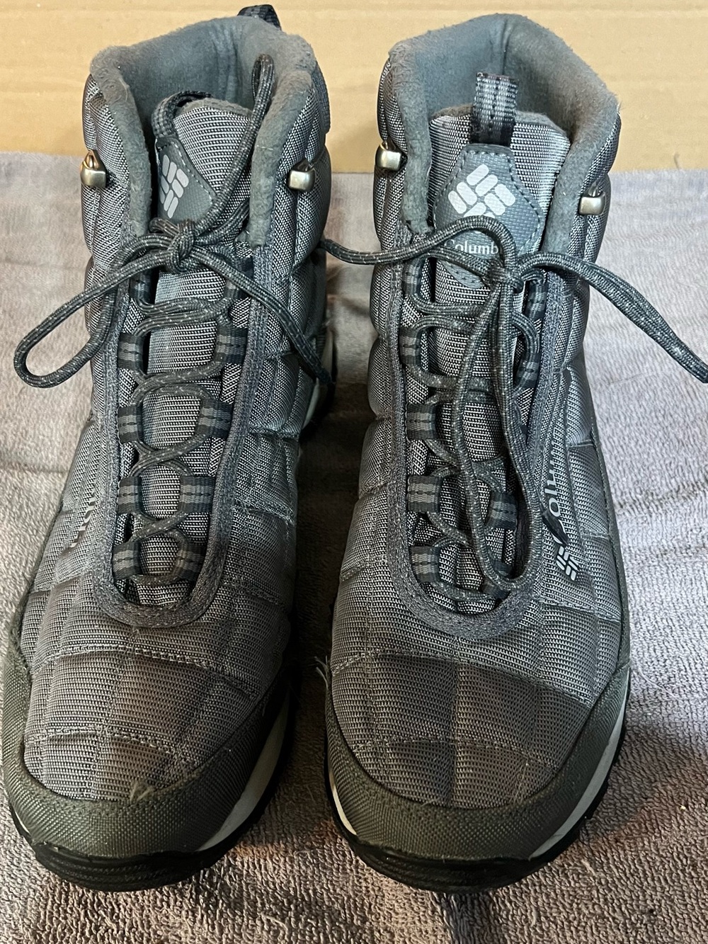 Columbia Men's Charcoal Gray Insulated Hiking Boots